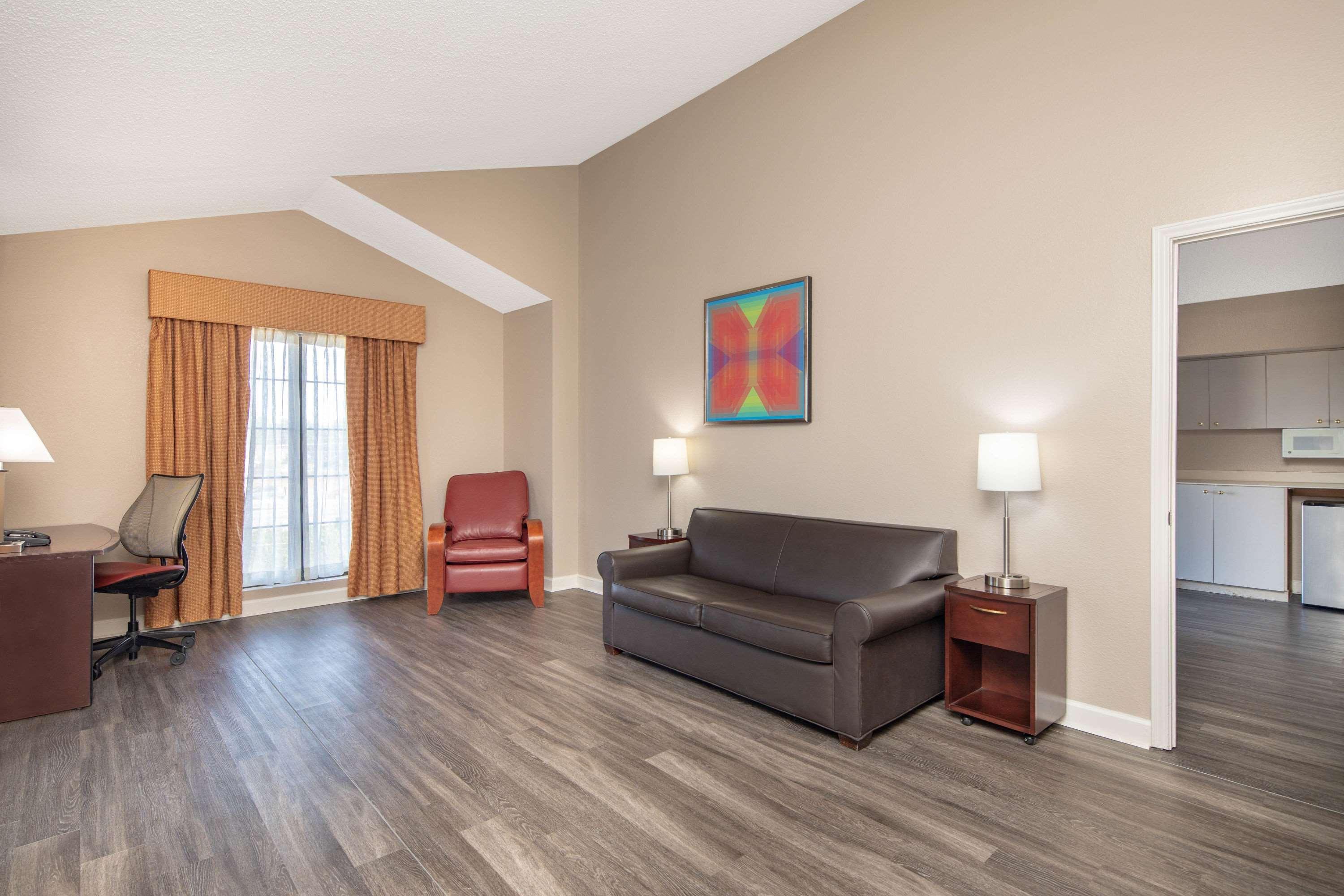 Budget Inn & Suite Atlanta Marietta Stadium Exterior foto